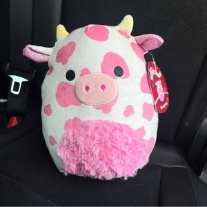 Evangelica Cow Squishmallow 8in